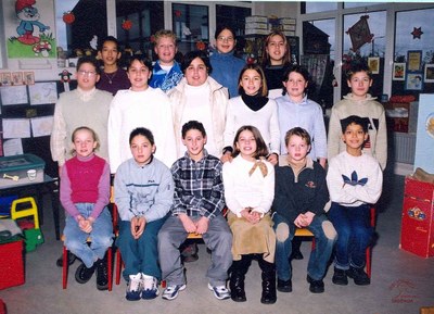 Keumiée : école communale photo de classe. Classe de Mme Marie-Aline (5ème et 6ème primaires)