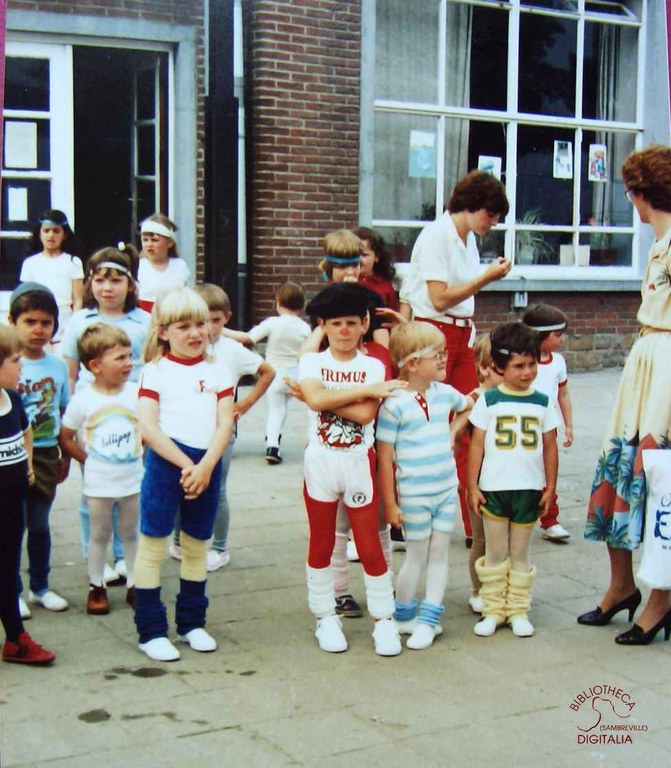 Moignelée : école communale. Fancy fair
