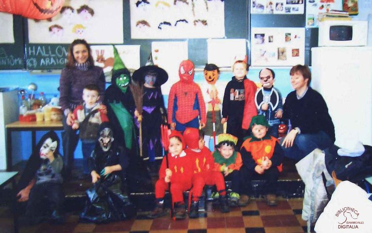 Moignelée : école communale. Halloween