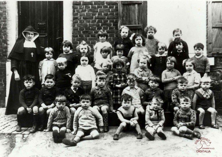 Moignelée : école des sœurs.