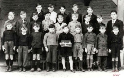 Moignelée : école communale  photo de classe