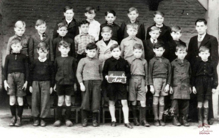 Moignelée : école communale  photo de classe