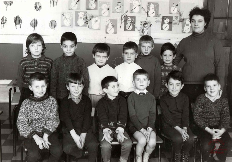 Tamines : l'école Saint-Joseph (aux Bachères). Classe de Mme LEFEVRE (1ère et 2ème)