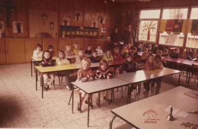 Tamines : école Saint Louis, Sainte Marie (aux Alloux). Classe de 2ème année