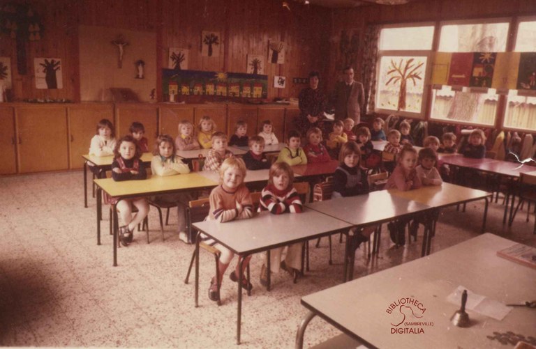 Tamines : école Saint Louis, Sainte Marie (aux Alloux). Classe de 2ème année