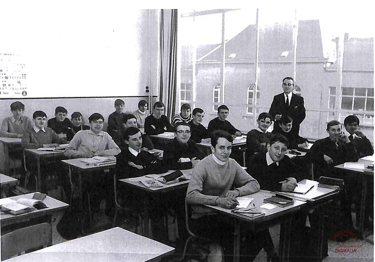 Tamines : Institut Saint Jean-Baptiste. Classe de M. JENMART