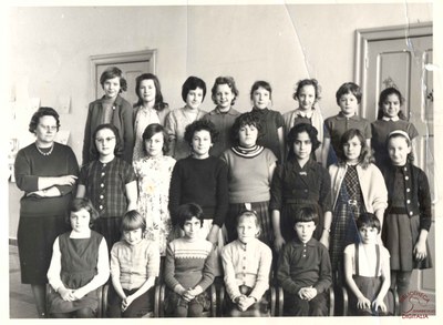 Velaine-sur-Sambre : école communale
