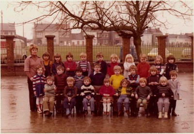 Velaine-sur-Sambre : école communale