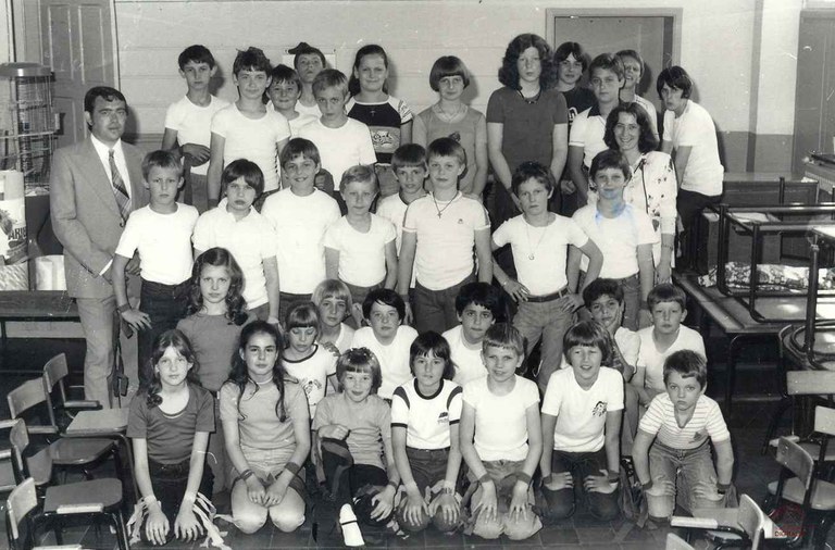 Velaine-sur-Sambre : photo de classe
