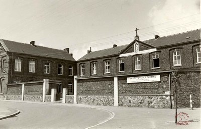 Tamines : école Sainte-Catherine. Bâtiment principal de l'école