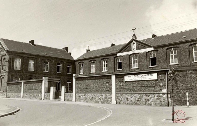 Tamines : école Sainte-Catherine. Bâtiment principal de l'école