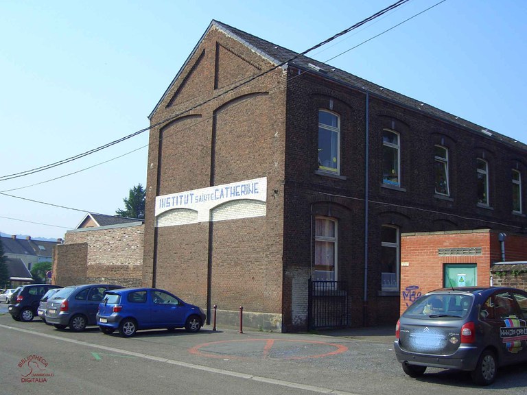 Tamines : école Sainte-Catherine. Pignon de l’établissement