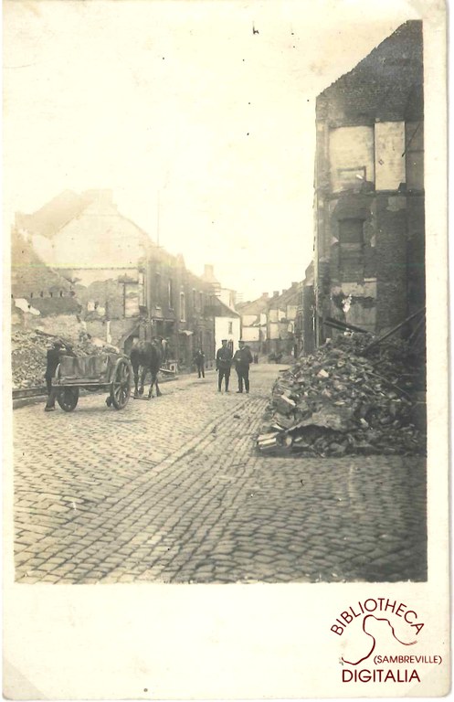 Maisons détruites dans la rue de la Station à Tamines