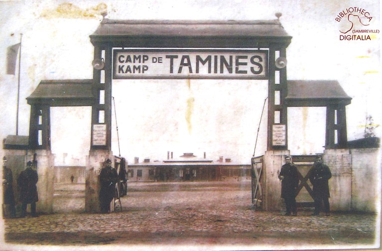 Entrée du camp "Tamines" du 1er Régiment de Chasseurs à pied, à Hoch-Emmerich-Am-Rhein, en Allemagne.