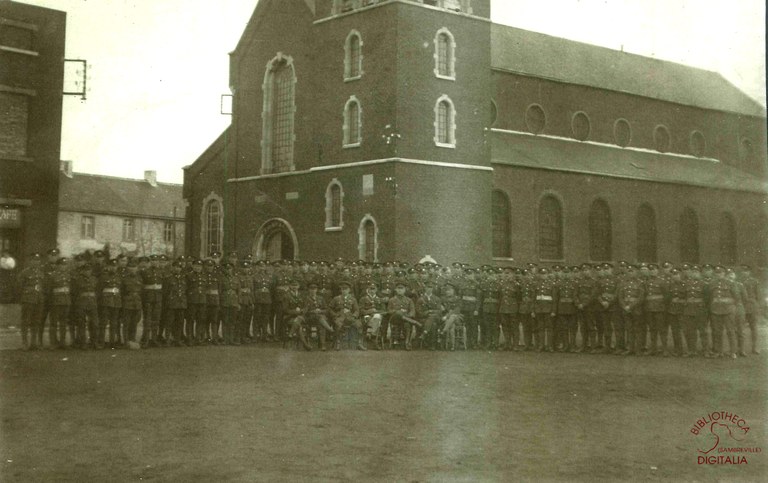 Soldats canadiens, Place Saint-Martin à Tamines