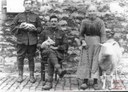Soldats australiens ayant séjournés Rue du Tombois (à Velaine-sur-Sambre) en 1918