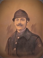 Portrait de Fernand, Ghislain VAN ESPEN ou VAN HESPEN (né à Bovesse le 17/03/1886, Maréchal des logis, 6ème division d'armée, 6ème d'artillerie).