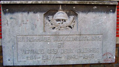 Plaque commémorative aux 2 guerres