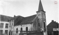 Auvelais : Chapelle de la rue du Pont à Biesmes (école Saint François)