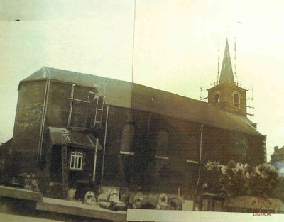 Moignelée : arrière de l'Eglise lors d'une restauration