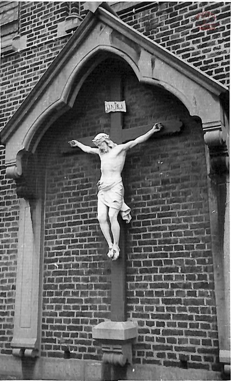 Tamines : le Christ de l'Eglise desAlloux