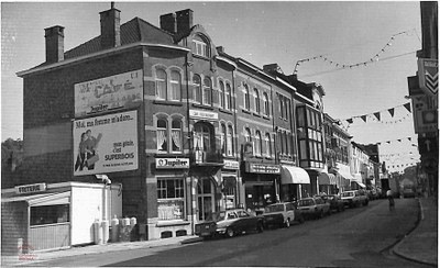 Auvelais : rue de la Libération (côté gare)