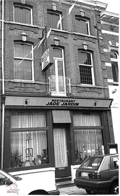 Auvelais : rue de la Libération, façade du restaurant Jade Jardin