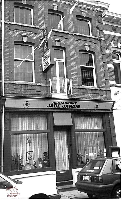 Auvelais : rue de la Libération, façade du restaurant Jade Jardin