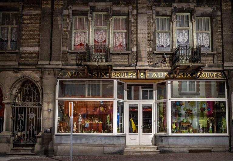 Tamines : rue de la Station, maison "Aux six brûlés & aux six sauvés"