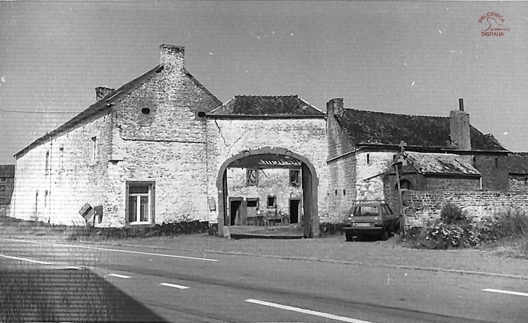 Velaine-sur-Sambre : Ferme GUILMIN située rue de la Vallée